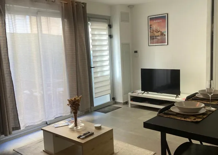Appartamento Confortable - Parking Inclus - Proche Juan-les-pins Antibes